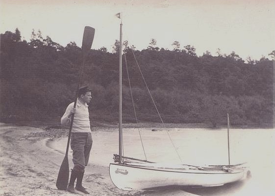Early sailing canoe